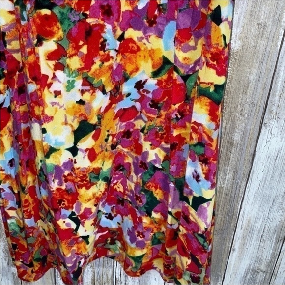 Cabi Luisa Floral Sleeveless Tank - Picture 2 of 4